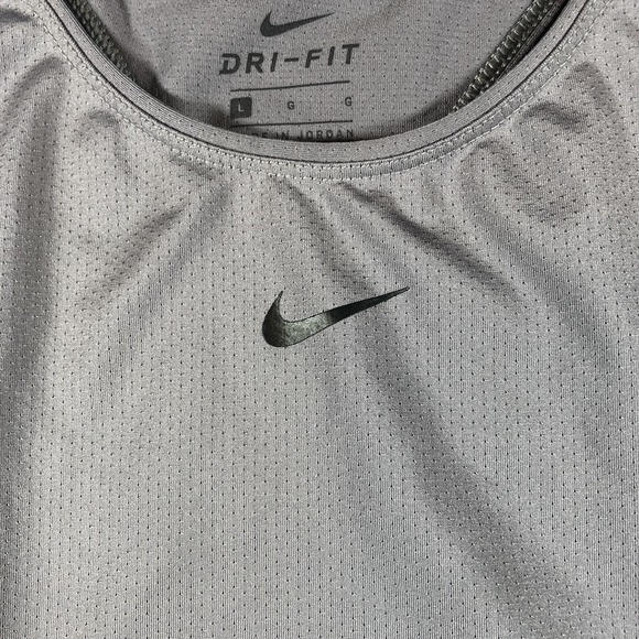Nike Dri-FIT Tank Top Women's Large Gray‎ Racerback Running Athletic AO9966-056 - Picture 7 of 16